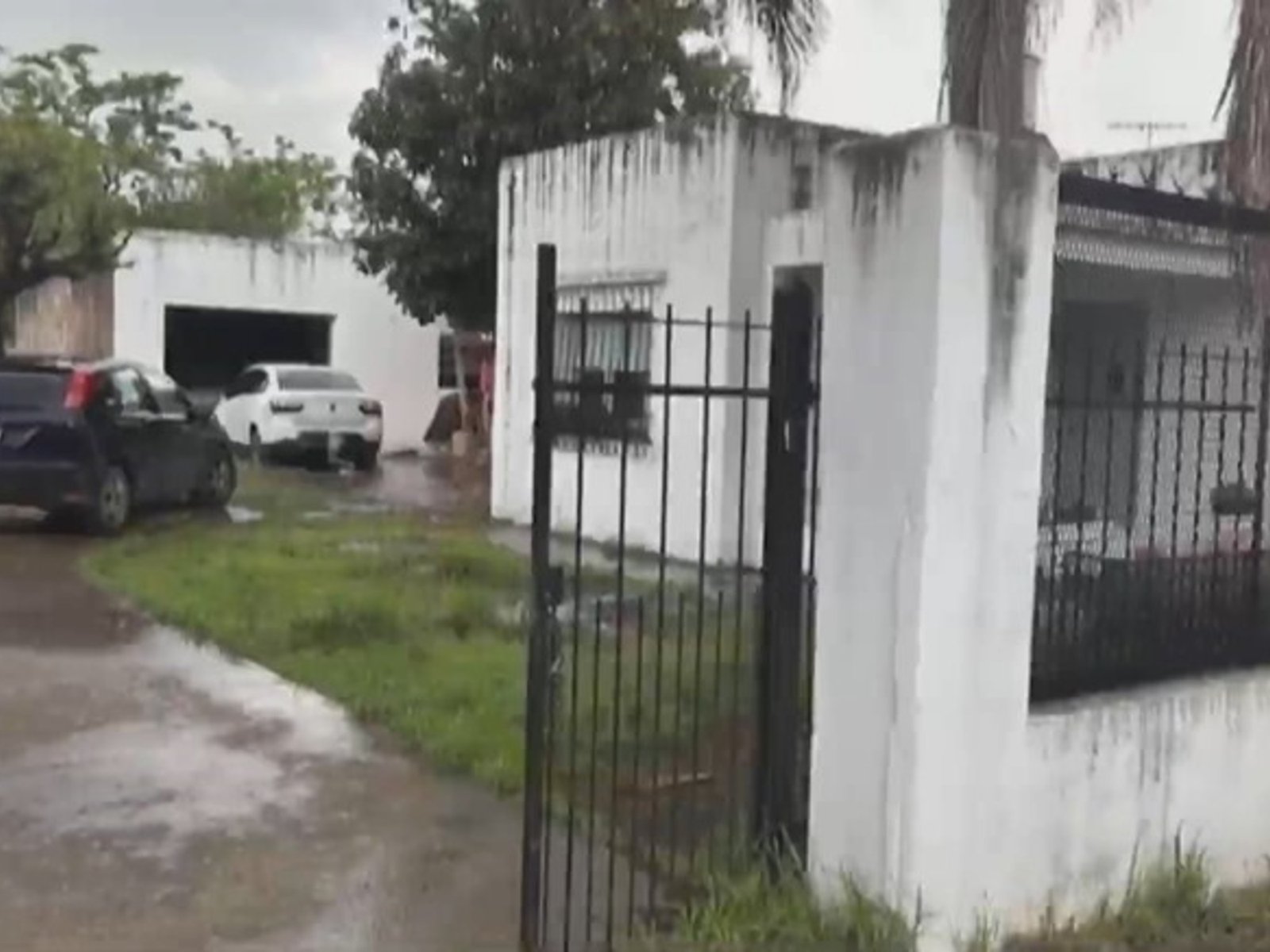 mató a la esposa, sus tres hijos y se suicidó porque la mujer quería dejarlo