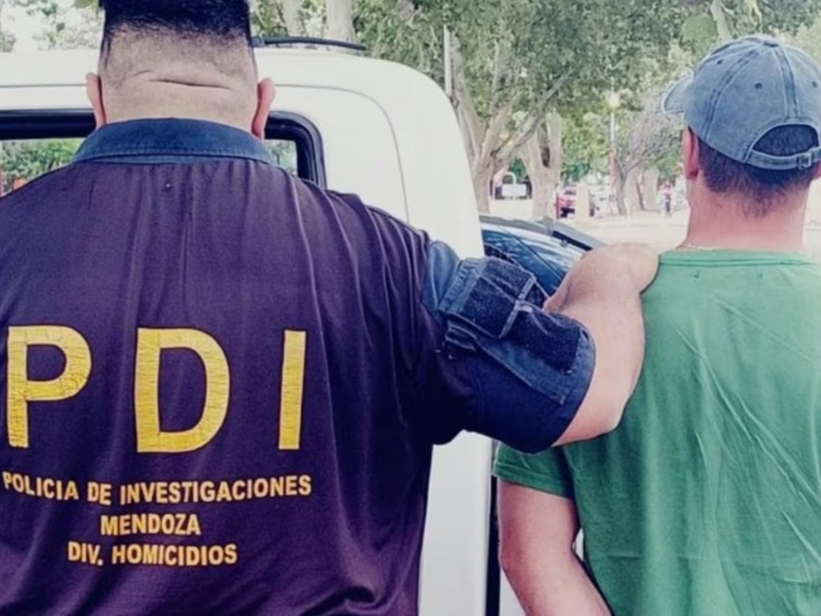 quisieron asaltar a un prestamista y uno de los ladrones terminó muerto