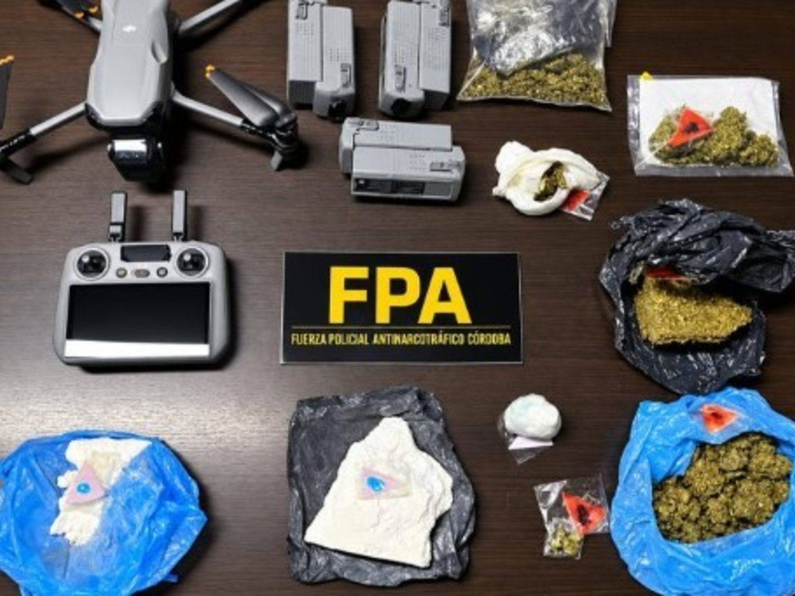 secuestran cocaína, marihuana y armas tras desarticular una banda que ingresaba droga a las cárceles