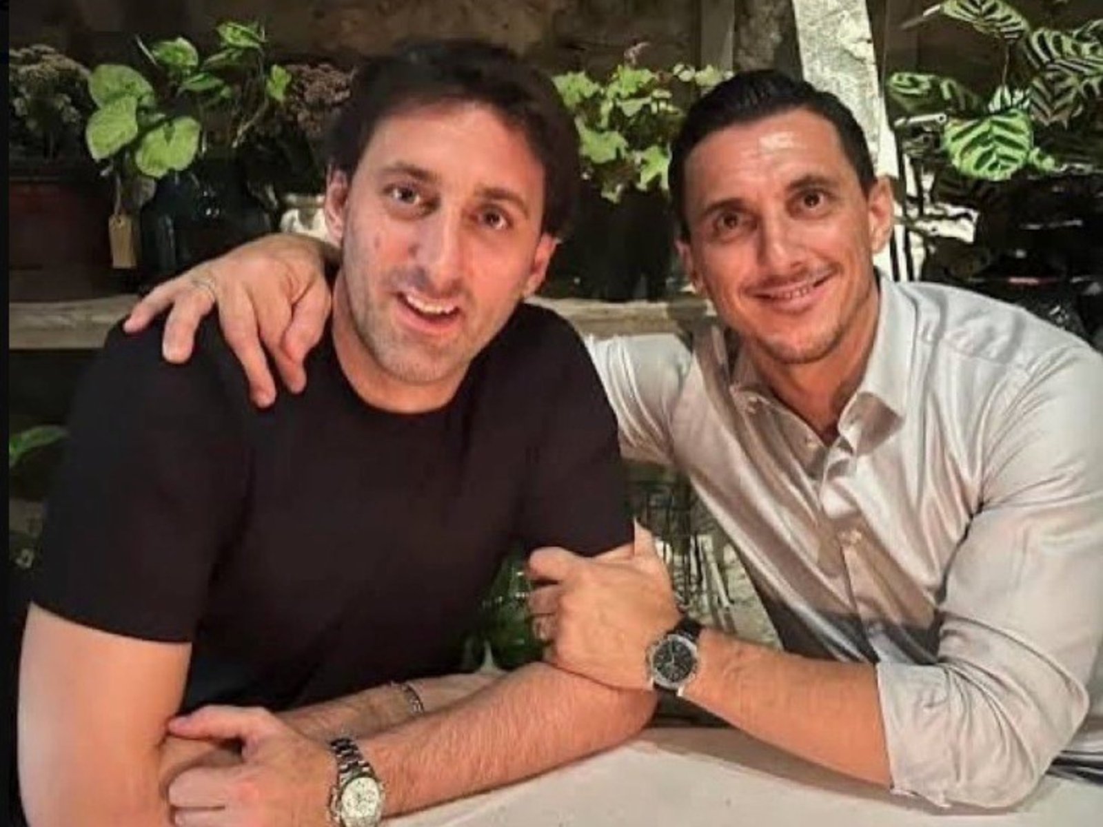 ¿Burdisso juega a dos puntas en Avellaneda?