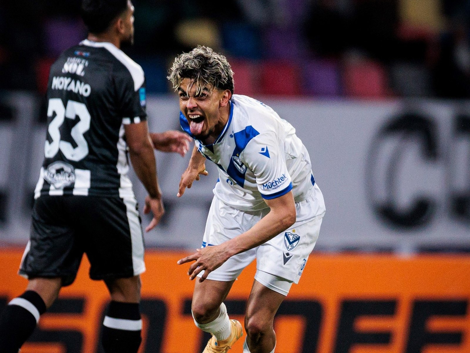 ¿El mejor gol del Clausura? Mirá la chilena de Ronaldo Martínez para Vélez :: Olé